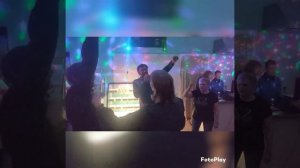 Люди встречаются, люди влюбляются....женятся!