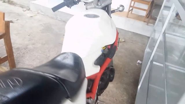 Suzuki Bandit 400 cold start смотреть онлайн