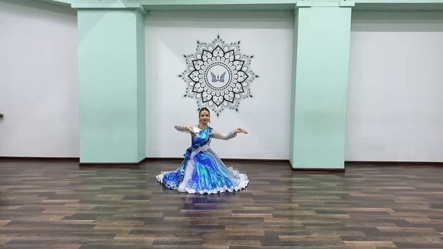 Ковригина Мария, студия «Аруна», г. Находка, стилизация классического индийского танца, взрослые 1.