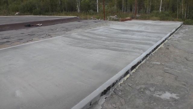 ЗАЛИВАЮ СТЯЖКУ НА КРЫШЕ ГАРАЖА. ГАРАЖ МЕЧТЫ #3. смотреть онлайн