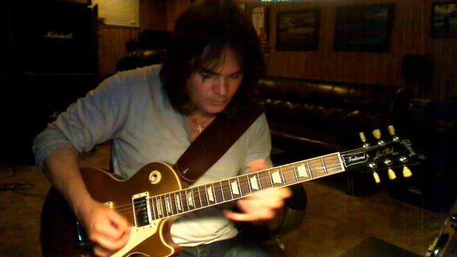 Gibson Les Paul Traditional Gold Top (E minor Improv) смотреть онлайн