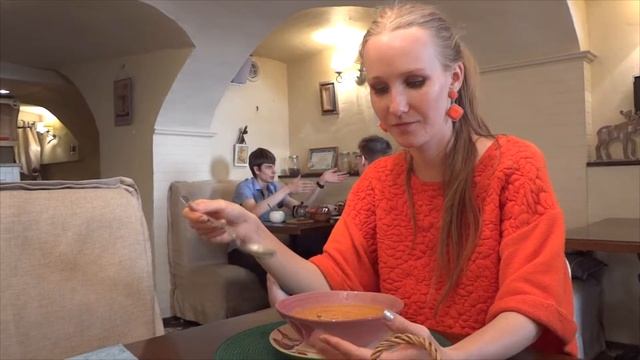 Прекрасная зеленая, сыроедческий Гаспачо в Питере смотреть онлайн