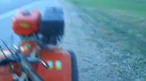 Копия видео "3 день.Как я ездил на пилараму за досками на мотоблоку Skiper 1400"