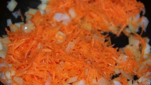 Мясная запеканка с перловкой и овощами