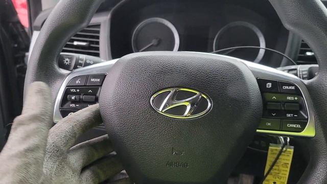 2018 Hyundai Sonata Steering Wheel Airbag Removal смотреть онлайн