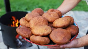 Пышные беляши с сочной начинкой. С соусом еще вкуснее.