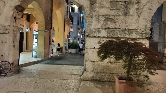 Italy vlog - Verona - Evening activities in Old Town - 4K - 2023 #verona #italy