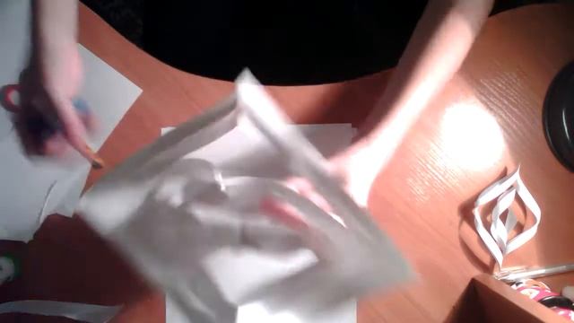 Как сделать снежинку из бумаги:-) смотреть онлайн