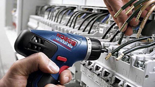 Услуги Електрика смотреть онлайн