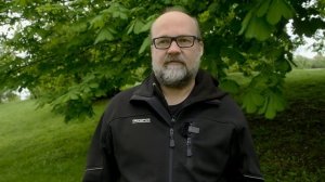 Olympus E-M5 Mark II or E-M10 Mark II - Which is BETTER?