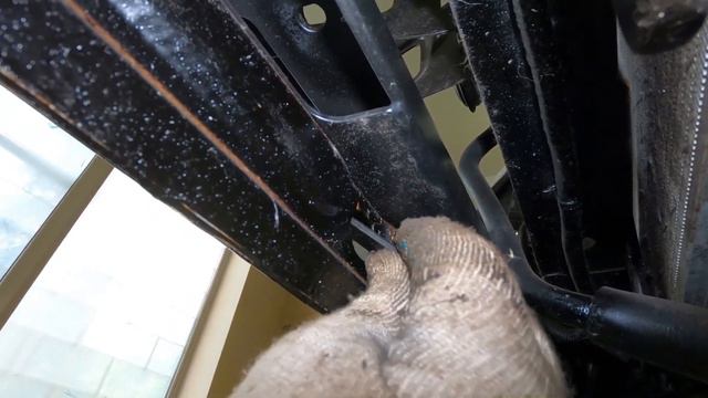 Установка нового лёгкого бампера РИФ на Mitsubishi Pajero смотреть онлайн