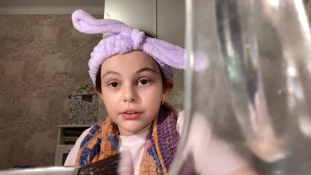 2 ЧАСТЬ ДЕЛАЮ МАКИЯЖ СЕСТРЫ С НАКЛАДНЫМИ НОГТЯМИ?! смотреть онлайн