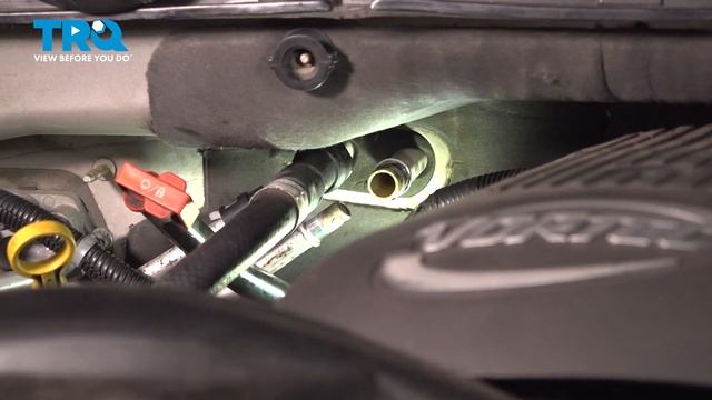 How to Replace Right Heater Hose Connector Tee 2000-2006 Chevrolet Tahoe смотреть онлайн