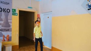 БОГАТЫЕ школьники против НОВЕНЬКИХ! Кто главный в ШКОЛЕ? - Мы семья школа