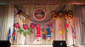 Танец народный с вениками