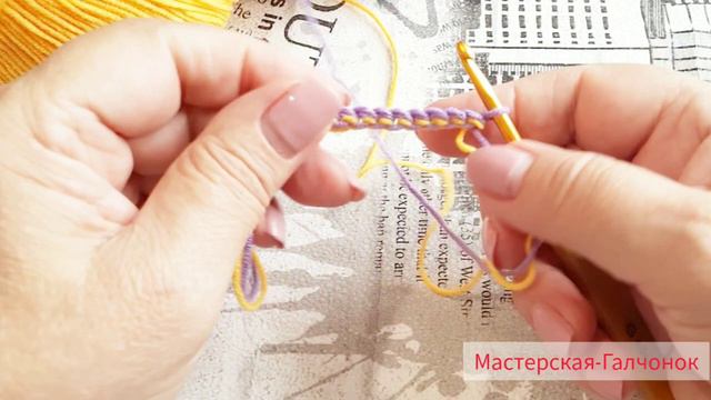 Вяжем шнурок с помощью крючка#вяжусама #вяжемкрючком #мастеркласс #вязанаямода #вязатьмодно #вязание
