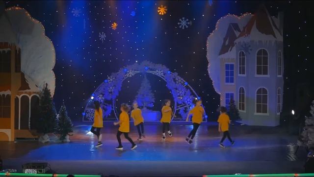 Кусочек танца младшей группы Альфа Прайд 2017 год смотреть онлайн