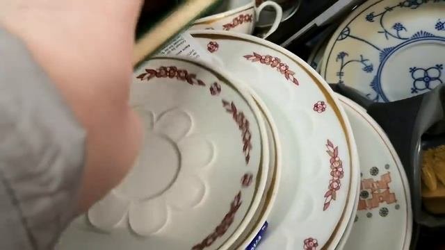 НОВЫЙ ПОХОД на БАРАХОЛКУ в ГЕРМАНИИ! Много винтажной ПОСУДЫ, ФАРФОРА, и СТАРЫХ ВЕЩЕЙ! Оля ретро