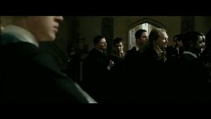 Скажи красавица, чего не нравится