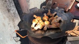 Куриная голень с жаренным картофелем. Готовим в садже.