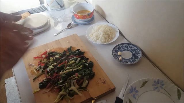 ПРЕВОСХОДНЫЙ ВЕСЕННЕ ЛЕТНИЙ ВИТАМИННЫЙ САЛАТ!!! Из свекольной ботвы и мацони!! Рецепт N1