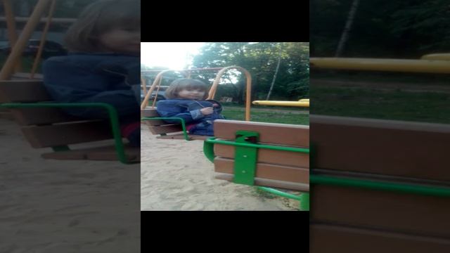 На качелях смотреть онлайн