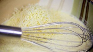 Фриттата с семгой и брокколи