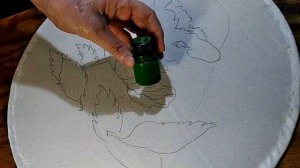 Заготовка рисунка для вышивки. Рисую ежика на ткани и окрашиваю фон картины. Подготовка к вышивки.