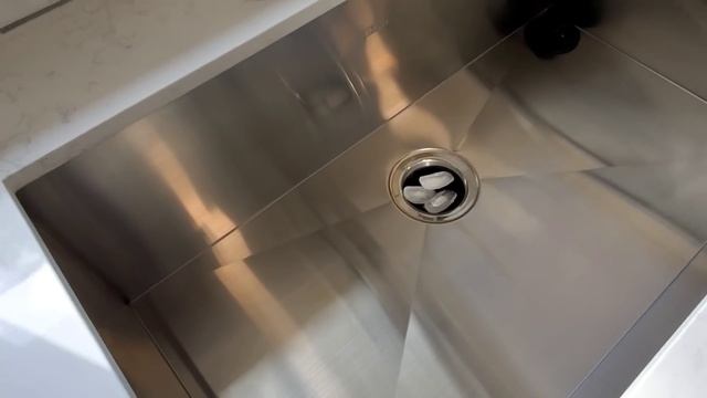 Ремонт дома в США за 20 дней! Сколько потратили денег? смотреть онлайн