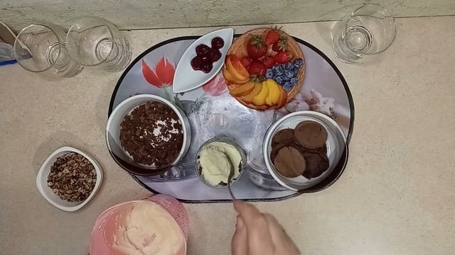 Как приготовить вкусный фруктовый десерт со сливками