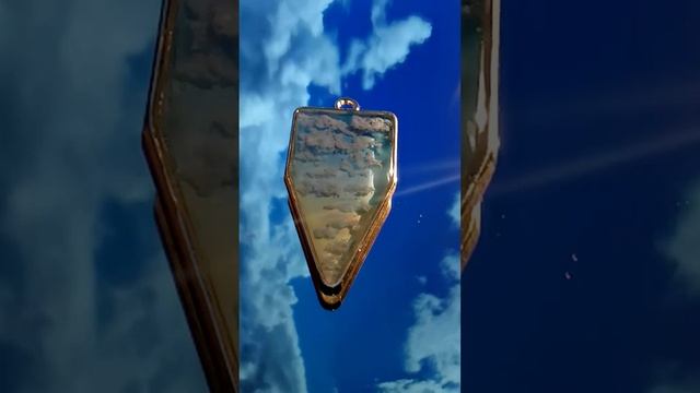 Хендмейд кулон из УФ смолы Серые облака