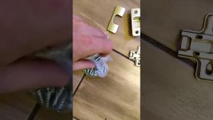 Бюджетные и достойные петли от GTV, которые мы использовали для наших дверей
