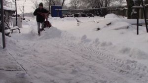 Уборка снега мотоблоком салют