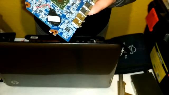 Cómo desarmar una laptop HP o cualquier otro ordenador смотреть онлайн