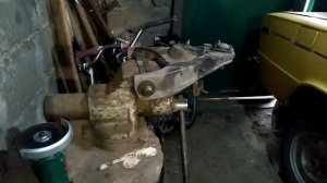 Обломалась шпилька нижнего рычага