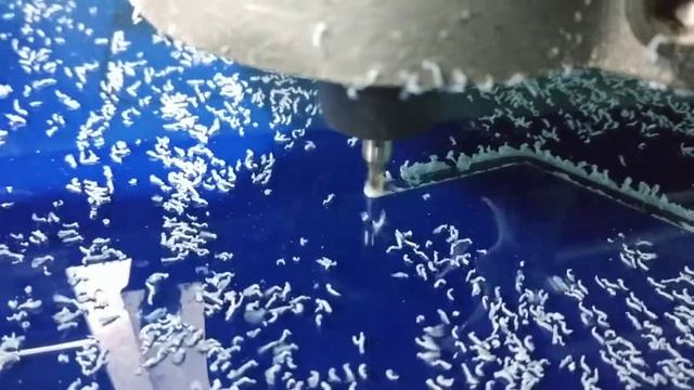 Фрезеровка поликарбоната 3 мм смотреть онлайн