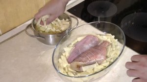 Морской окунь с картошкой запечённый в духовке.