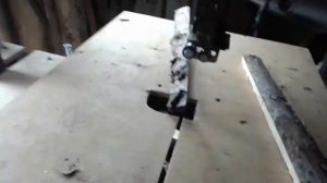 Ленточная пила своими руками. Первые опилки.