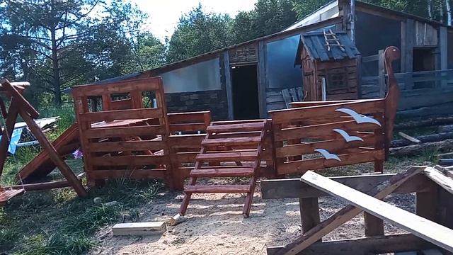 Супер игровая площадка из дерева