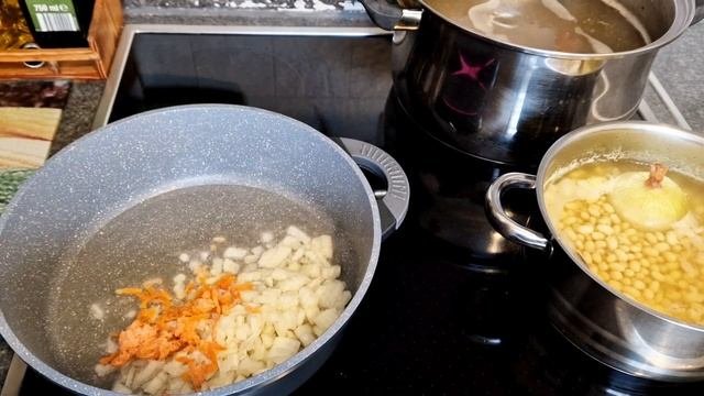 кто о чём, а...у нас опять  вкусняшки.
