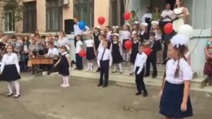 Трогательное выступление первоклашек | Родители плакали | 1 сентября
