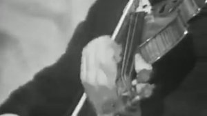 Igor Oistrakh plays Paganini La Campanella (1964)