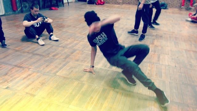 Volgodonsk breaks Sliders school смотреть онлайн