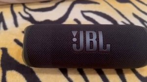 jbl flip 6, хрипит на 2 день покупки, жесть, за такие деньги такое качество.
