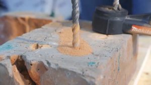 Перфоратор с системой пылеудаления