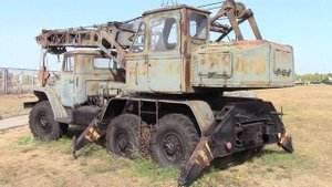 Автокран войскового назначения КС 2573 на базе автомобиля Урал 4320