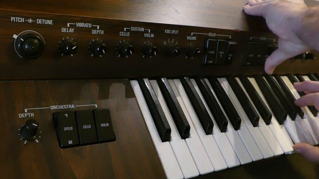 Yamaha SS30 STRINGS synth, with added NUX Modcore pedal смотреть онлайн