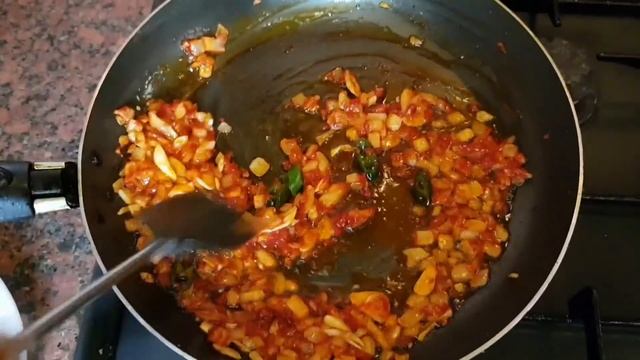 САМАЯ ВКУСНАЯ ЯИЧНИЦА -ШАКШУКА С СЫРОМ СТРАЧАТЕЛЛОЙ.