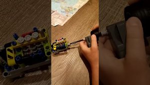 Трех цилиндровый двигатель из Lego техник