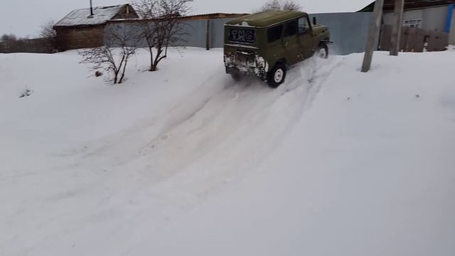 УАЗ V8 с мотором газ 53 смотреть онлайн